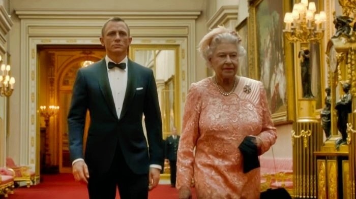 The Queen and 007